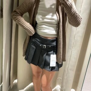 Zara pleated skort, size Small, NEW WITH TAG